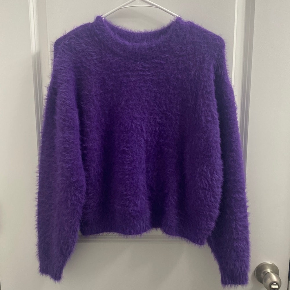 H&M DIVIDED Purple Flufly Long Sleeve Sweater Size S